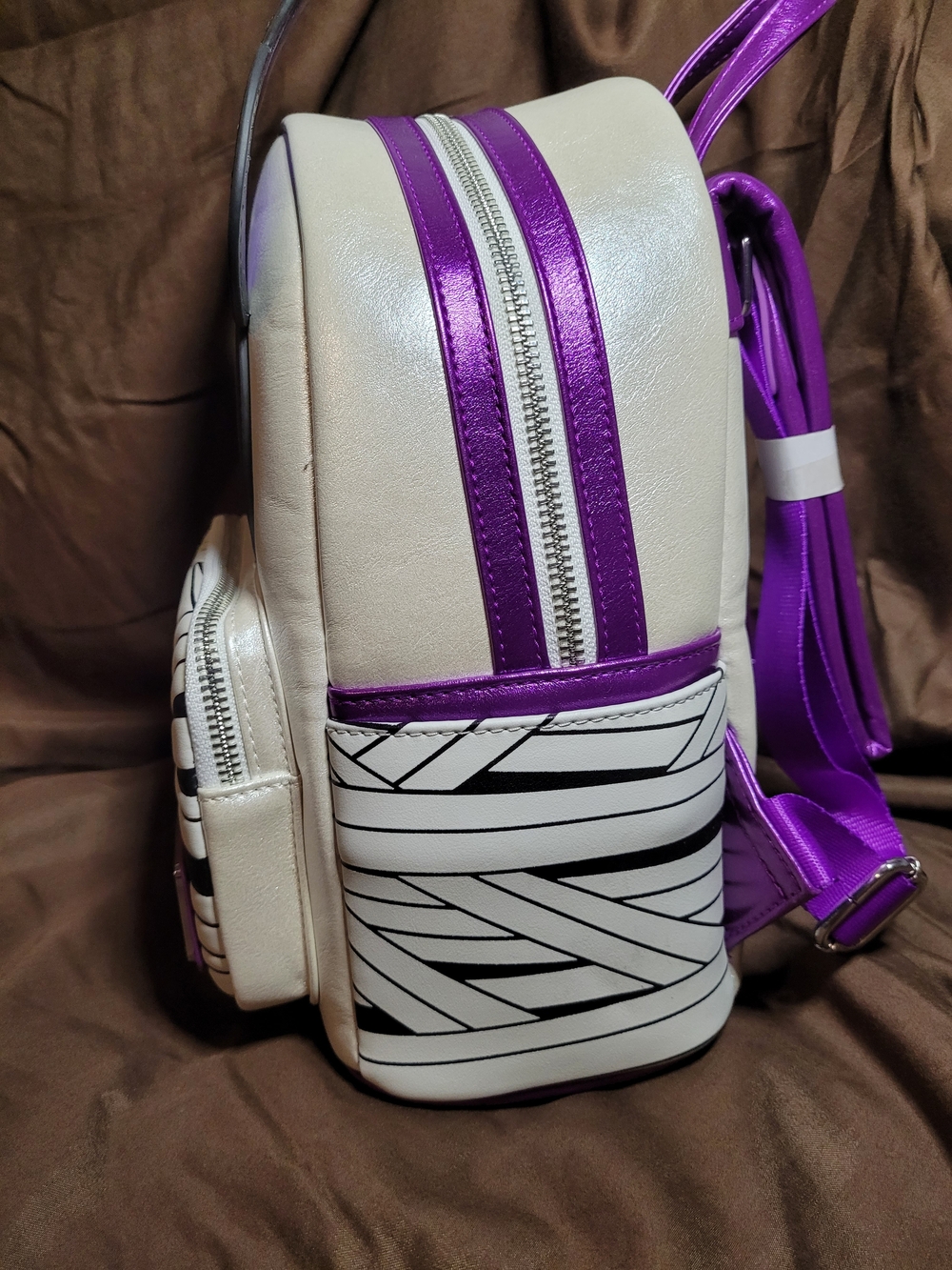 Loungefly Minnie Mouse Bride Of Frankenstein Glow-in-the-Dark Mini Backpack NWT - Picture 5 of 8